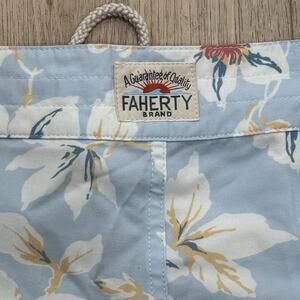 Faherty Shorts Mens 40 Waist 7.5 Inseam Beach Swim Hybrid Hawaiian Tropical Palm